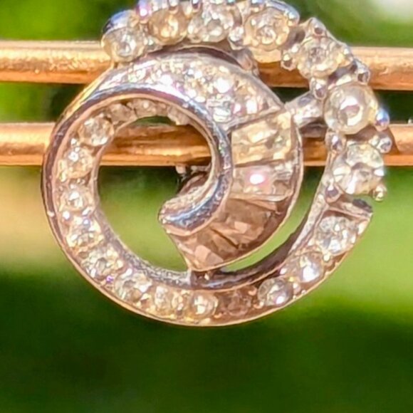 TRIFARI DIAMOND-LOOK VINTAGE EARRINGS - Picture 4 of 5